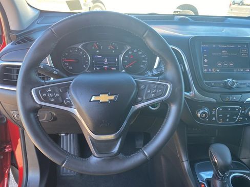Used 2022 Chevrolet Equinox LT image 11