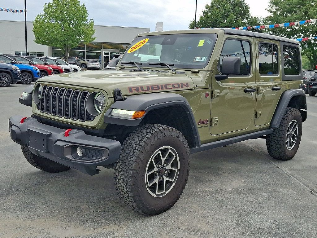 Certified 2025 Jeep Wrangler Unlimited Rubicon AWD/4WD image 3