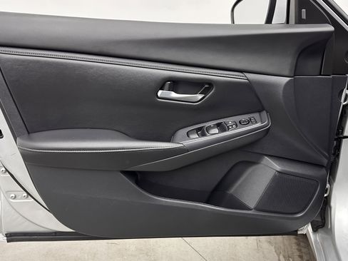 Used 2023 Nissan Sentra SV image 11