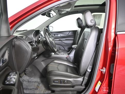 Used 2023 Chevrolet Equinox Premier AWD/4WD image 21