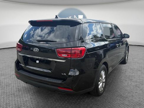 Used 2019 Kia Sedona LX FWD image 3
