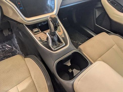 Used 2020 Subaru Outback Premium AWD/4WD image 14