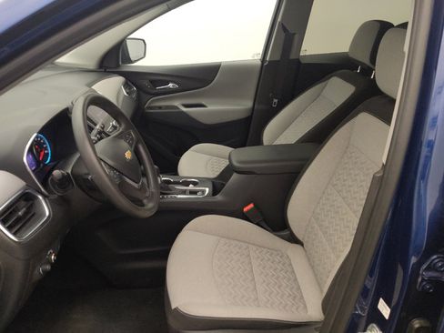 Used 2022 Chevrolet Equinox LS w/ LS Convenience Package FWD image 17