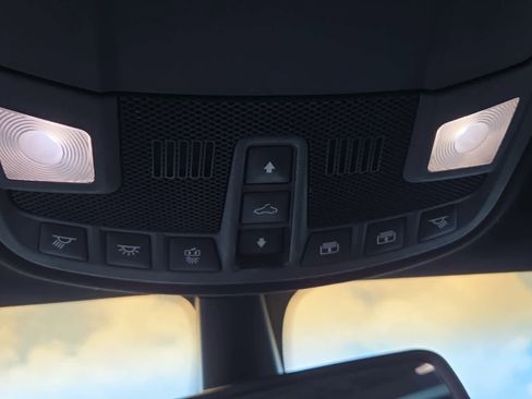 Used 2017 Lincoln Continental Select FWD image 22