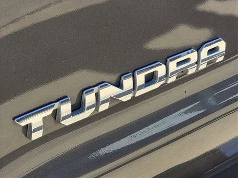 Used 2016 Toyota Tundra SR5 image 10