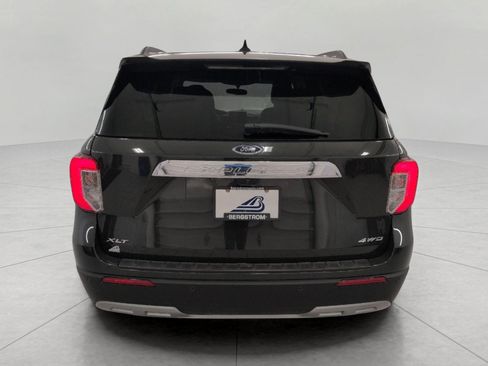 Used 2024 Ford Explorer XLT w/ Equipment Group 202A AWD/4WD image 25