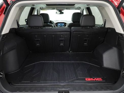 Used 2024 GMC Terrain Denali w/ Denali Premium Package AWD/4WD image 49