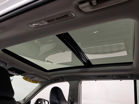 Certified 2025 Toyota Grand Highlander AWD image 27