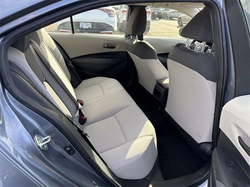 Used 2022 Toyota Corolla LE image 11