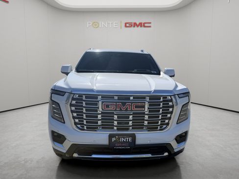 Used 2025 GMC Yukon XL Denali AWD/4WD image 8