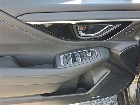 New 2025 Subaru Outback Limited image 10