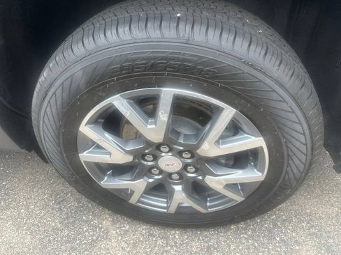 Used 2023 GMC Acadia SLT AWD/4WD image 8