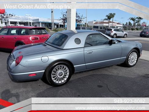 Used 2005 Ford Thunderbird RWD image 18