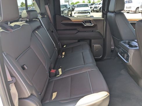 Used 2024 GMC Sierra 1500 Denali w/ Denali Reserve Package AWD/4WD image 27