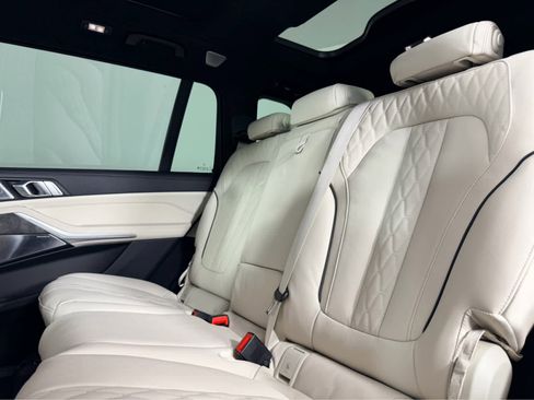 New 2026 BMW X7 M60i image 19