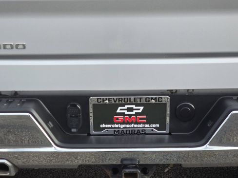 Used 2022 Chevrolet Silverado 1500 LT w/ Z71 Off-Road Package image 47