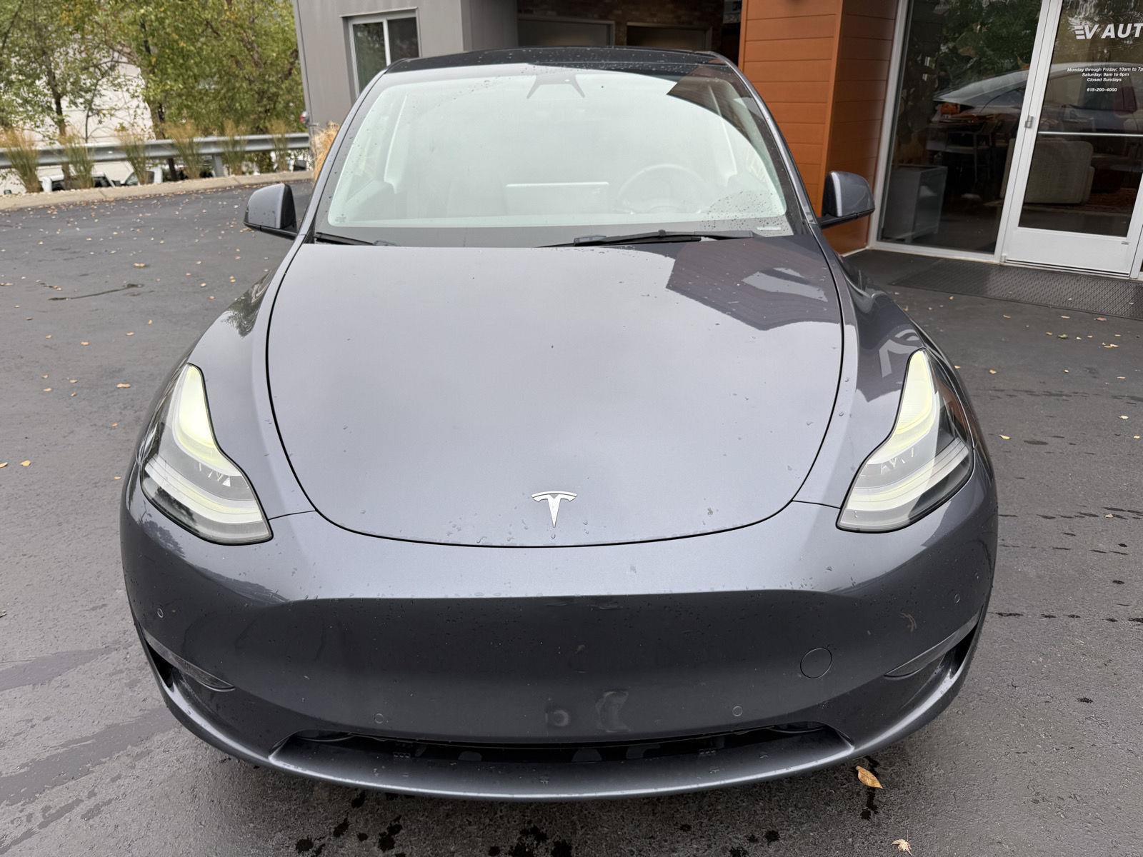 Used 2022 Tesla Model Y Performance AWD/4WD image 3