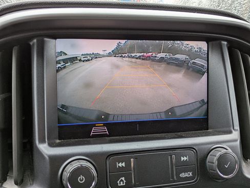 Used 2022 Chevrolet Colorado LT w/ LT Convenience Package image 19