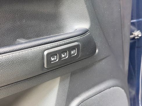 Used 2020 Toyota 4Runner Limited AWD/4WD image 11
