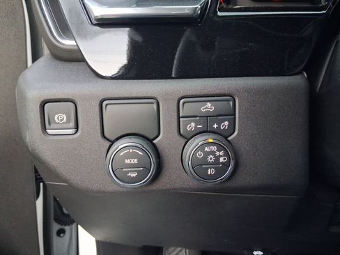 Used 2025 Chevrolet Silverado 1500 RST RWD image 20
