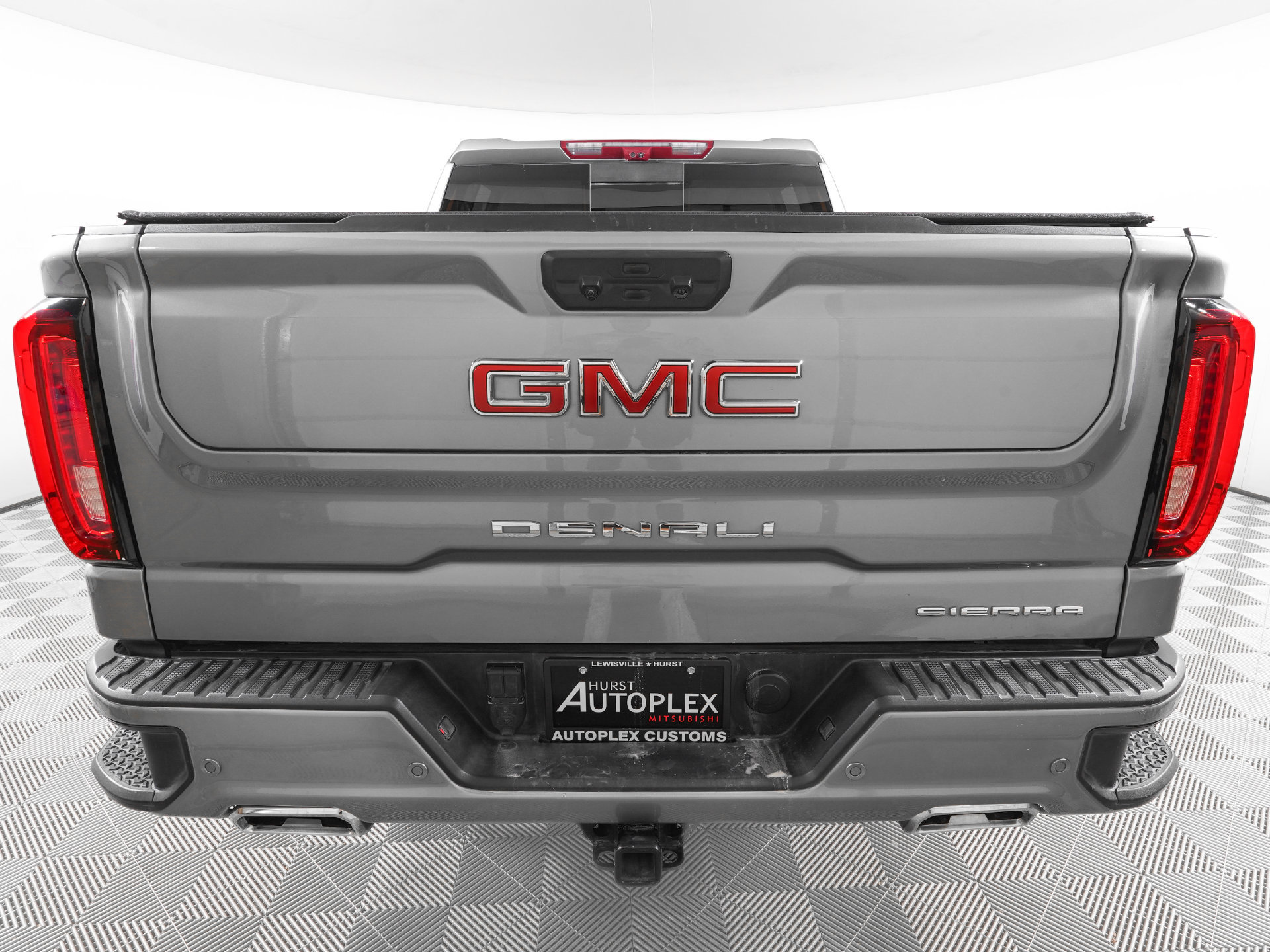 Used 2025 GMC Sierra 1500 Denali w/ Technology Package AWD/4WD image 6