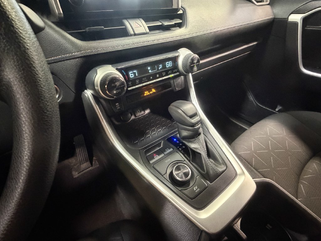 Used 2025 Toyota RAV4 XLE AWD/4WD image 80