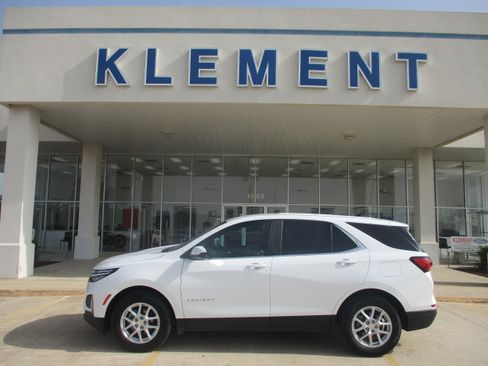 Used 2023 Chevrolet Equinox LT FWD image 1