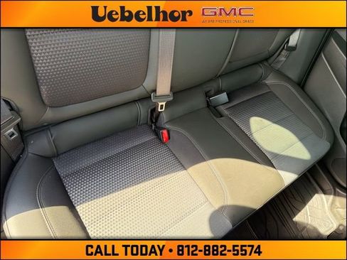 Used 2025 Chevrolet Trax LT w/ Driver Confidence Package image 6