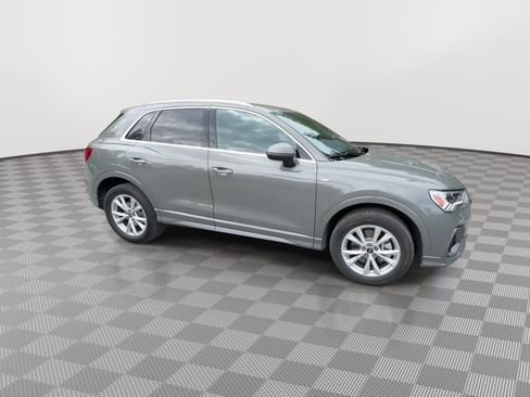 Used 2024 Audi Q3 2.0T Premium AWD/4WD image 9
