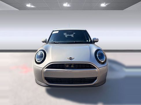 Used 2026 MINI Cooper 4-Door Hardtop FWD image 6