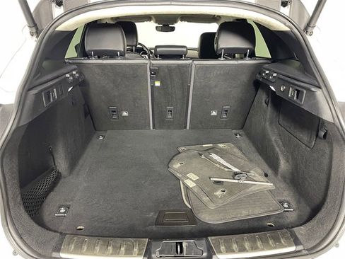 Used 2020 Jaguar F-PACE Prestige image 18