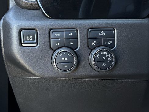 Used 2025 Chevrolet Silverado 1500 LT Trail Boss image 23