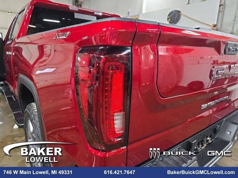 New 2026 GMC Sierra 1500 SLT image 32