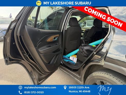Used 2020 GMC Terrain SLE w/ Driver Convenience Package AWD/4WD image 9