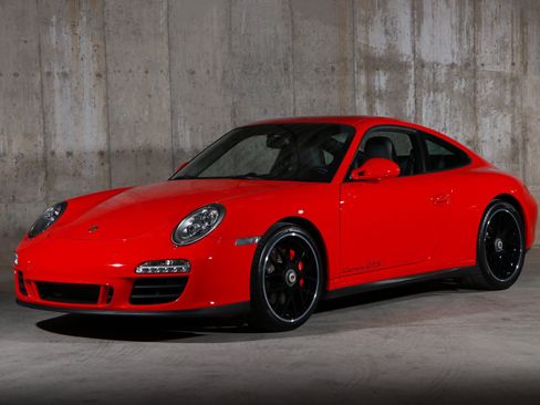 Used 2012 Porsche 911 Carrera GTS RWD image 2