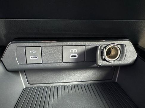 New 2026 Toyota Prius Plug-In Hybrid image 33