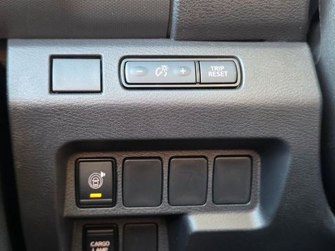 Used 2023 Nissan Frontier SV w/ Midnight Edition Package image 35