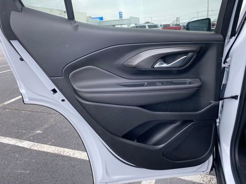 Used 2022 GMC Terrain SLE w/ Driver Convenience Package image 16