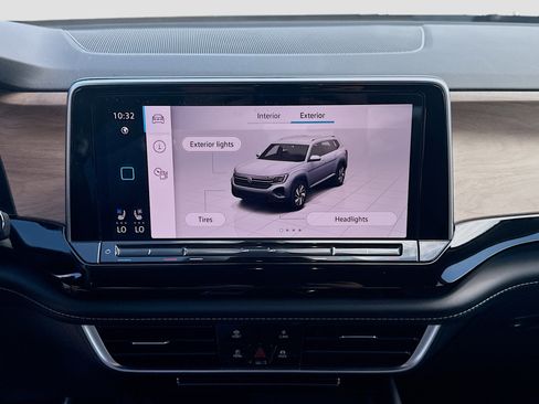 Certified 2024 Volkswagen Atlas SE FWD image 12