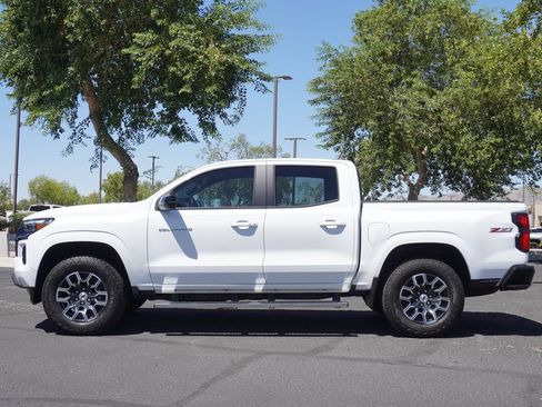 Used 2024 Chevrolet Colorado Z71 w/ Z71 Convenience Package 2 AWD/4WD image 2