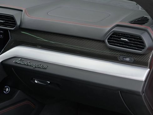 Used 2021 Lamborghini Urus image 35