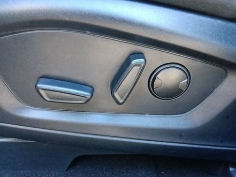 Used 2025 Ford Explorer Active image 16