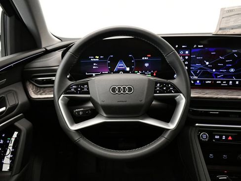 Used 2025 Audi Q5 Premium Plus w/ Premium Plus AWD/4WD image 21