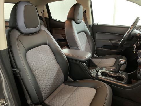 Used 2022 Chevrolet Colorado Z71 image 30