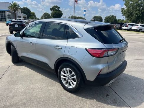 Used 2022 Ford Escape SE FWD image 4