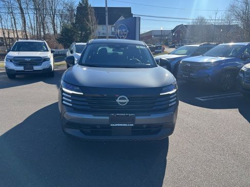 Used 2025 Nissan Kicks S image 8