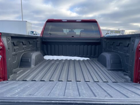 Used 2020 Chevrolet Silverado 1500 Custom w/ Custom Value Package image 10