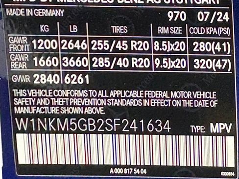 Used 2025 Mercedes-Benz GLC 350e 4MATIC w/ AMG Line image 39