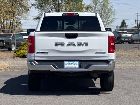 Used 2025 RAM 1500 Big Horn AWD/4WD image 7