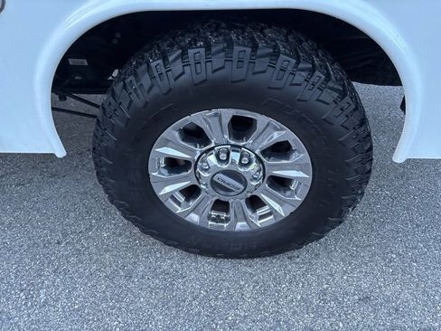 Used 2022 Ford F350 XL w/ Power Equipment Group image 10